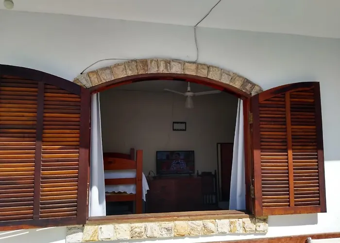 Cabo Frio Suíte com cozinha
